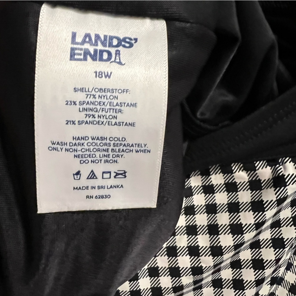 Lands’ End 18W Black/White Tummy Control Swim Skirt, Excellent Condition - Picture 4 of 6